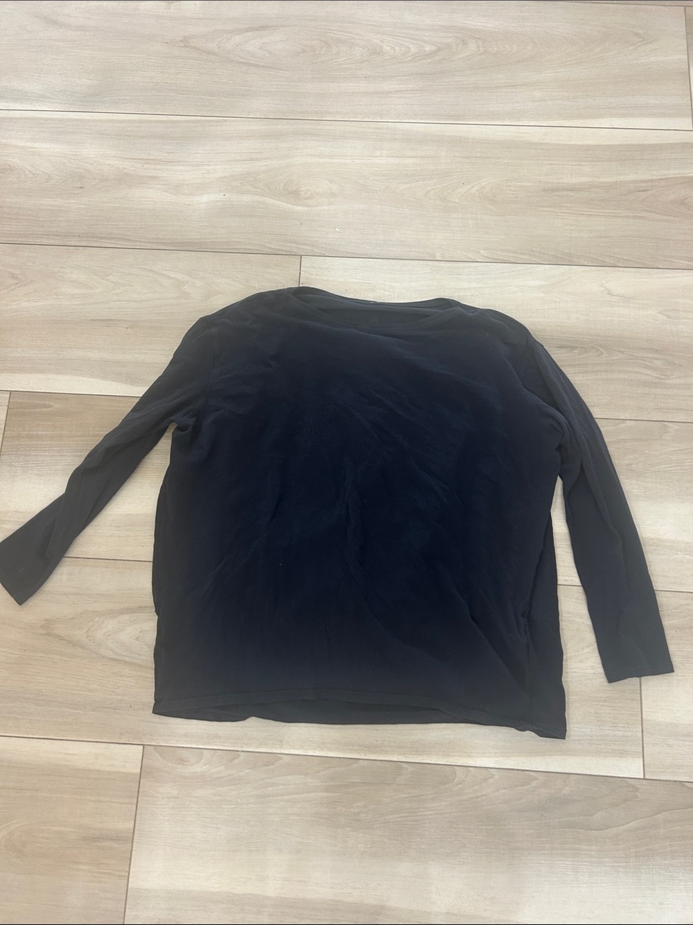 lululemon athletica Black Long-Sleeve Women's Tee